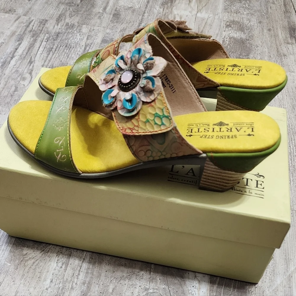 L’Artiste by Spring Step Classical Leather Flower Wedge Sandals Comfort Size 9